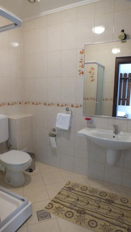 Vitanesti Hanul Cocosul מראה חיצוני תמונה